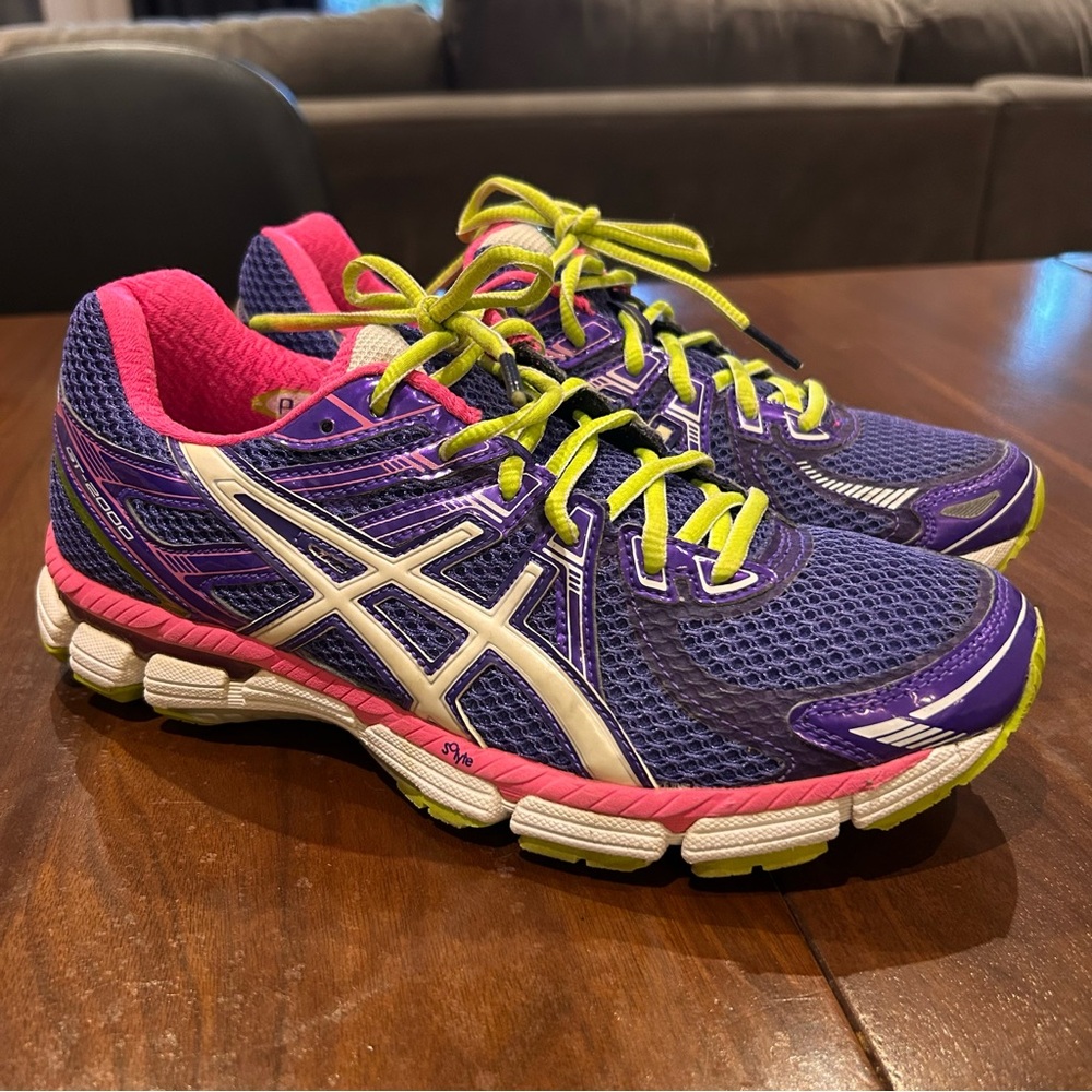 Asics Gel GT-2000 Solyte Women's 8 Running Shoes Purple Pink T2K7N Used